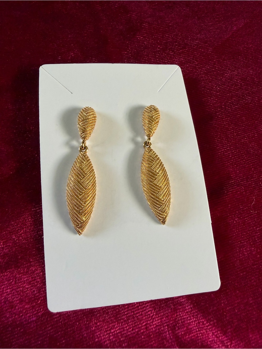 Monet vintage dangle earrings